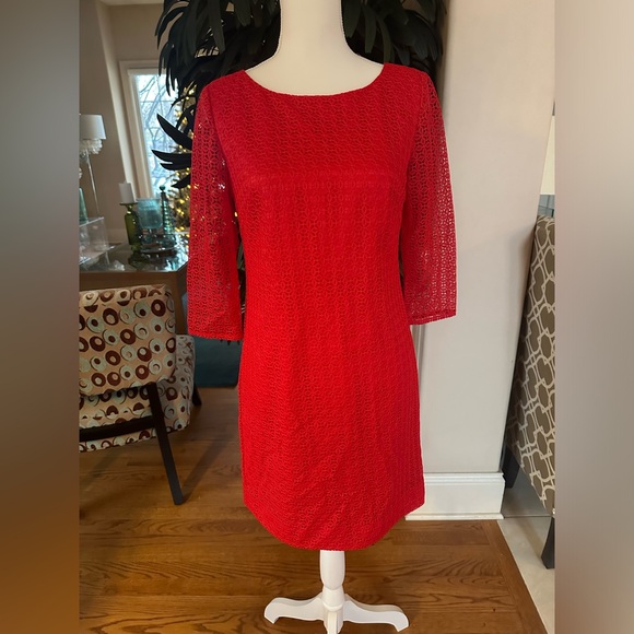 ❤️NWOT Trina Turk Holiday Red Keyhole Back Textured 3/4 Sleeve Cocktail Dress 4 - Picture 2 of 10